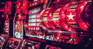 Tim sicbotogel bekerja di kantor untuk memastikan keamanan platform dan kepuasan pengguna